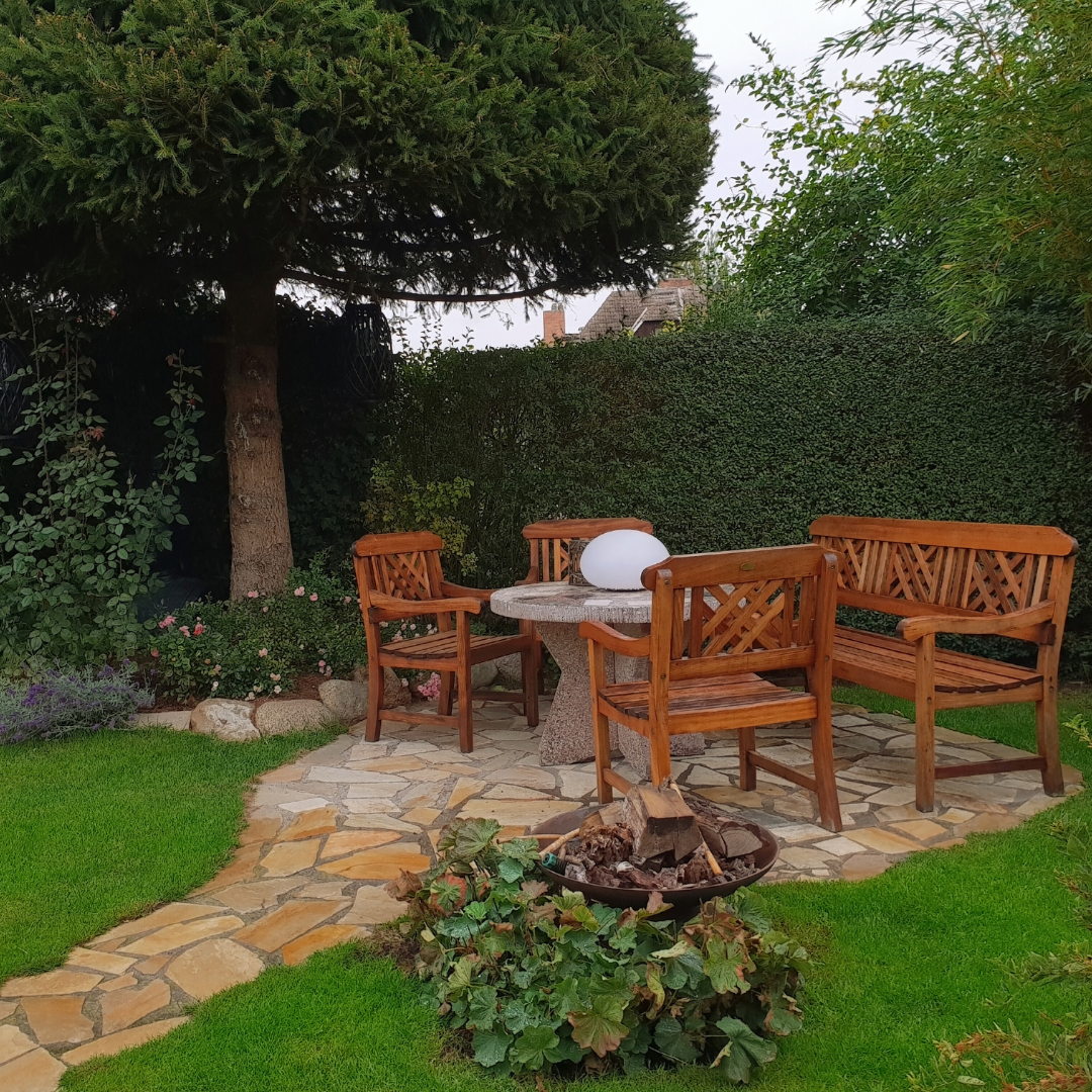 How to Create a Cosy Garden Seating Area: Essential Tips for Comfort and Style